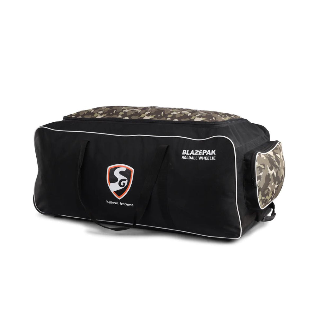 SG Blazepak Holdall Wheelie Kitbag