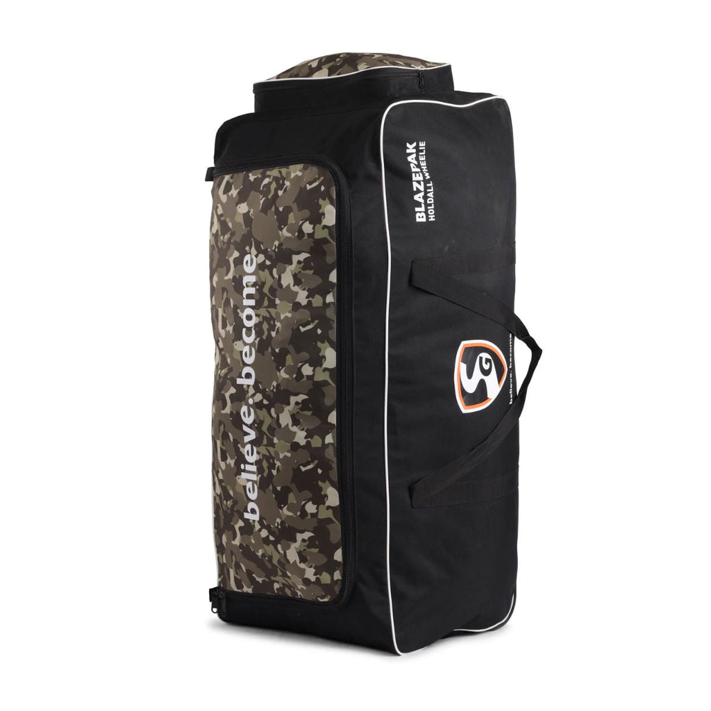 SG Blazepak Holdall Wheelie Kitbag