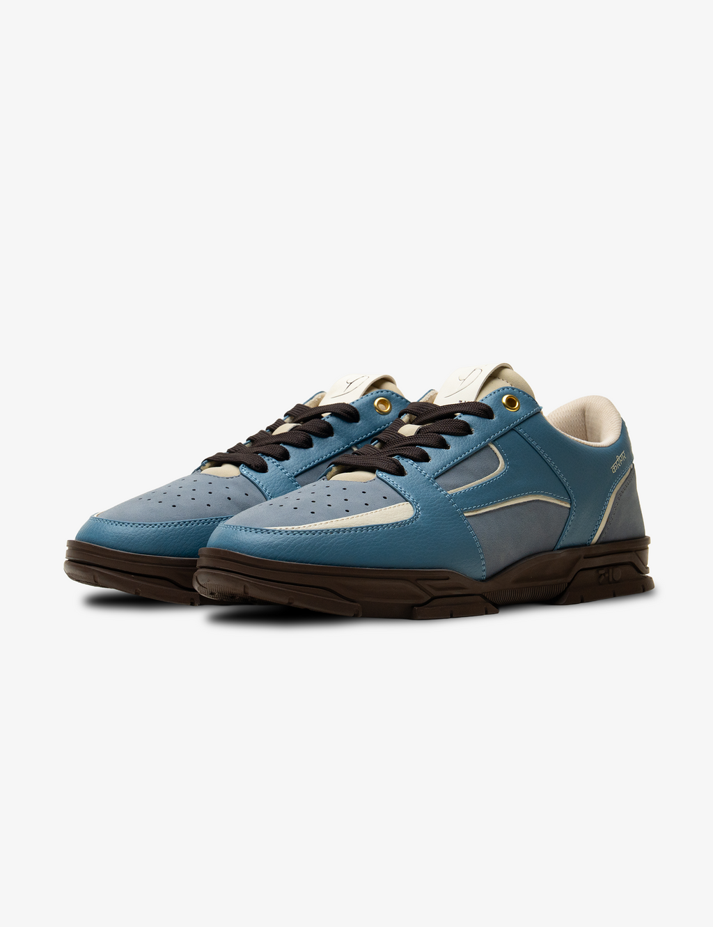 776 Cobalt Low-Top Sneakers
