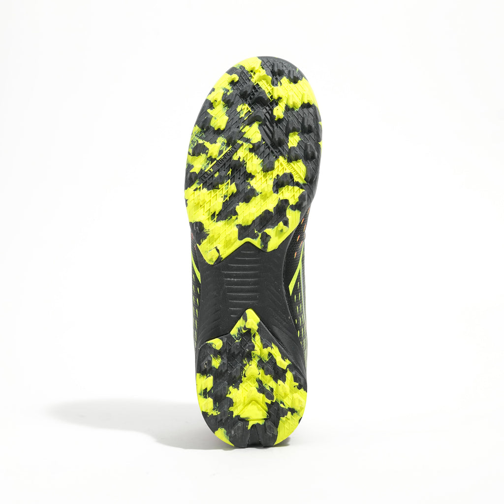 Puls8 Indoor Football Stud