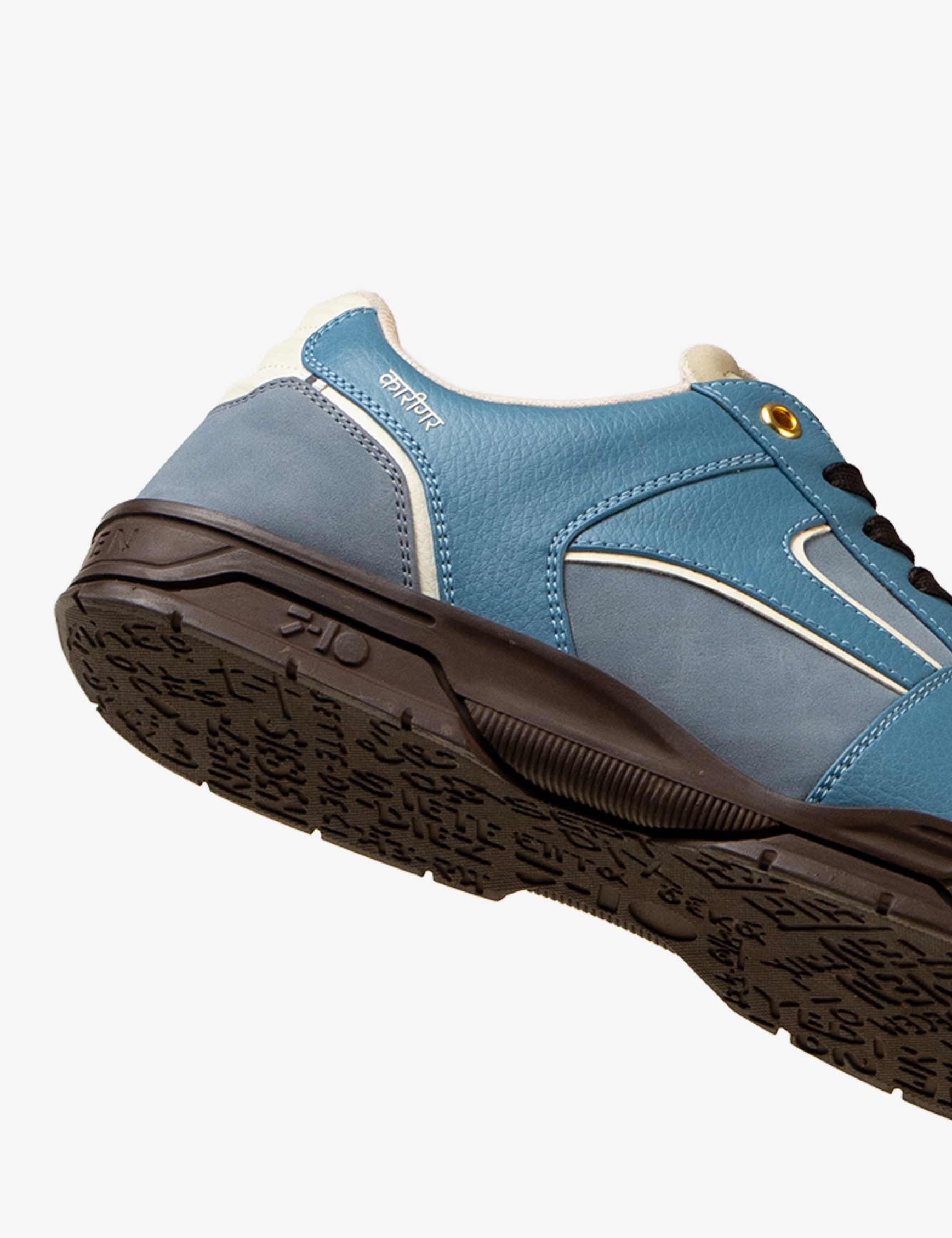 776 Cobalt Low-Top Sneakers