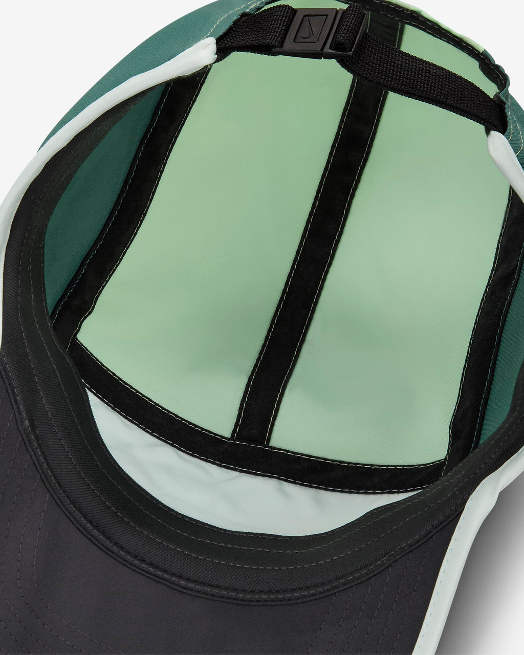 Nike Dri-FIT Fly Unstructured Swoosh Cap