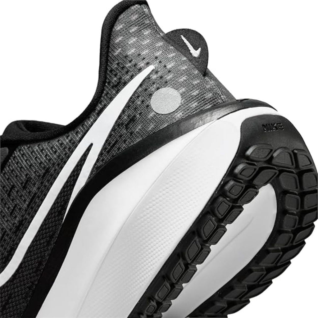 Nike Women's Vomero 17 Running Shoes