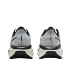 Nike Women's Vomero 17 Running Shoes