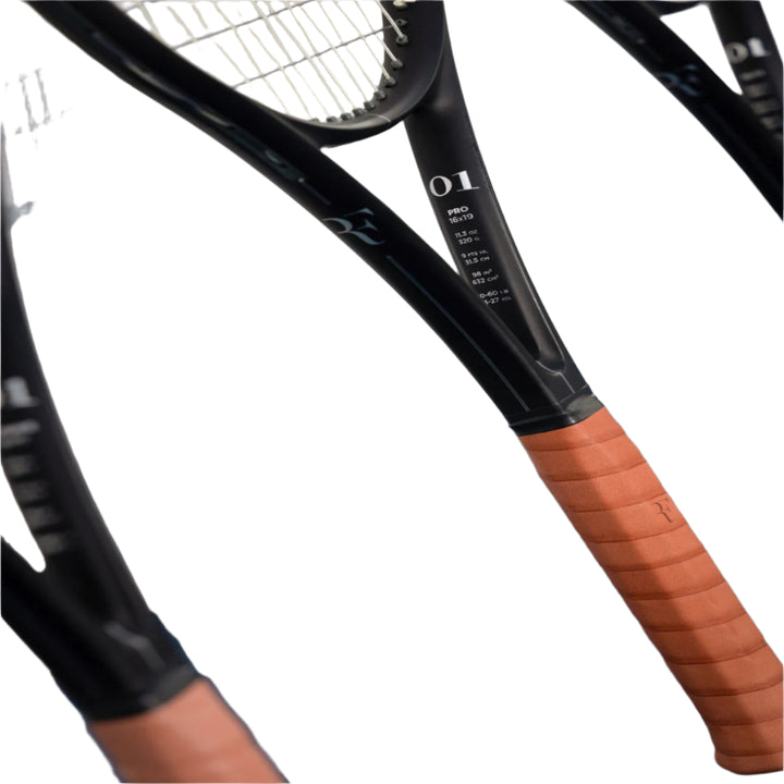 Wilson Roger Federer 01 Pro Tennis Racket (Unstrung)
