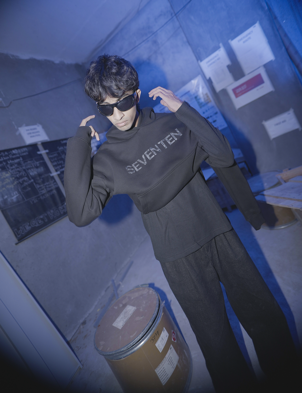 Seven Ten Hoodie Black